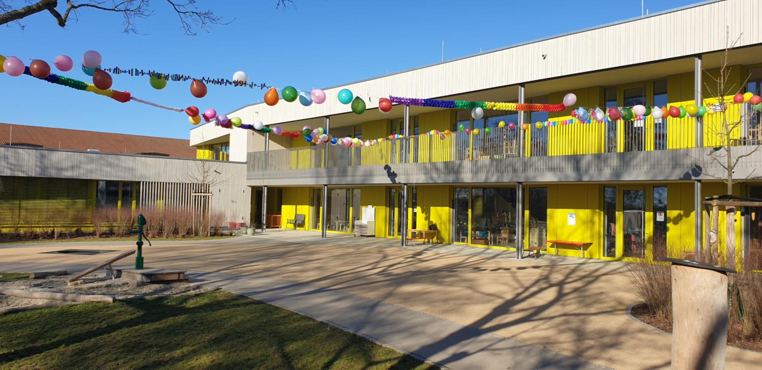 Die Kinder vom Haus für Kinder St. Christopherus treiben den Winter aus